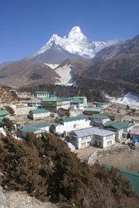 15) PANGBOCHE + AMA DABLAM